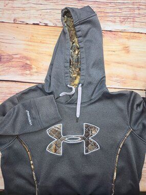 Under Armour Womens Grey Pullover Hoodie Medium